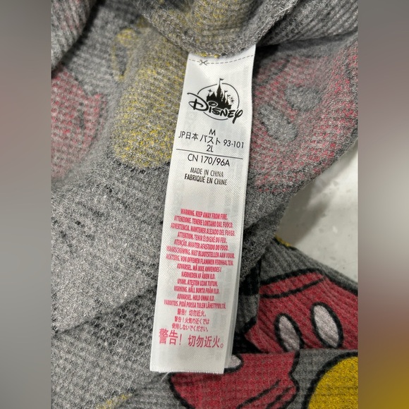 Disney Mickey Mouse Thermal Pajama set Size Medium Long Sleeves & Shorts Women’s - Picture 8 of 8